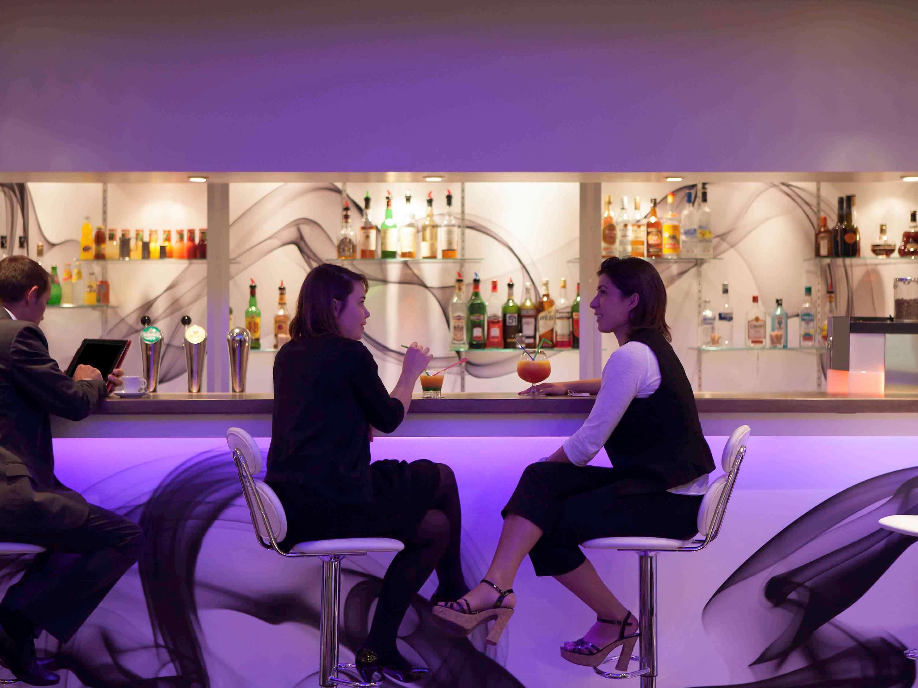 枫丹白露尤里诺富特酒店 外观 照片